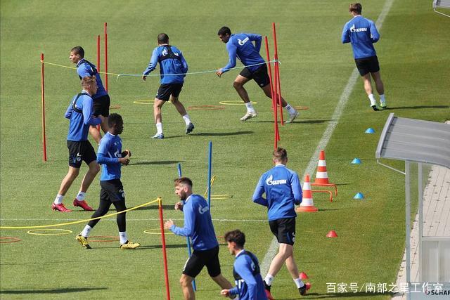 名记：国王不打算买断拉文 他们期望其担任年轻核心的老将领袖